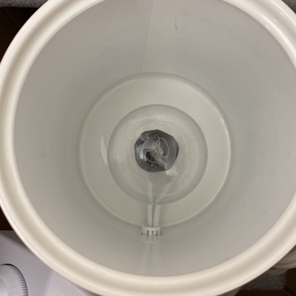 💜 5/$30 Sale: Heart Detailed Wax Melter 1/2 - Picture 3 of 6